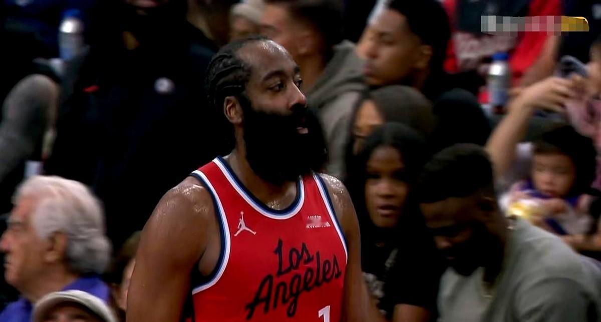 哈登没崩，只是没人信。
34岁，半场19分钟，16分6助攻，三分弹无虚发。
不是