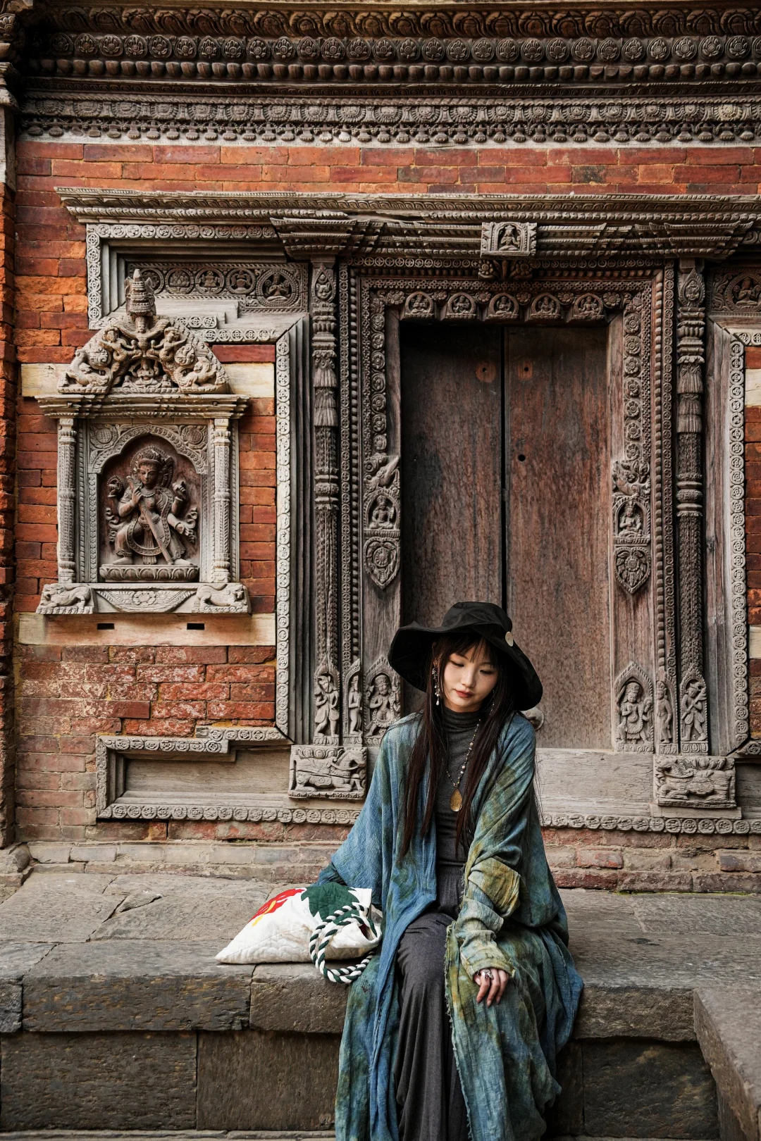 时光遗落的一扇木雕窗