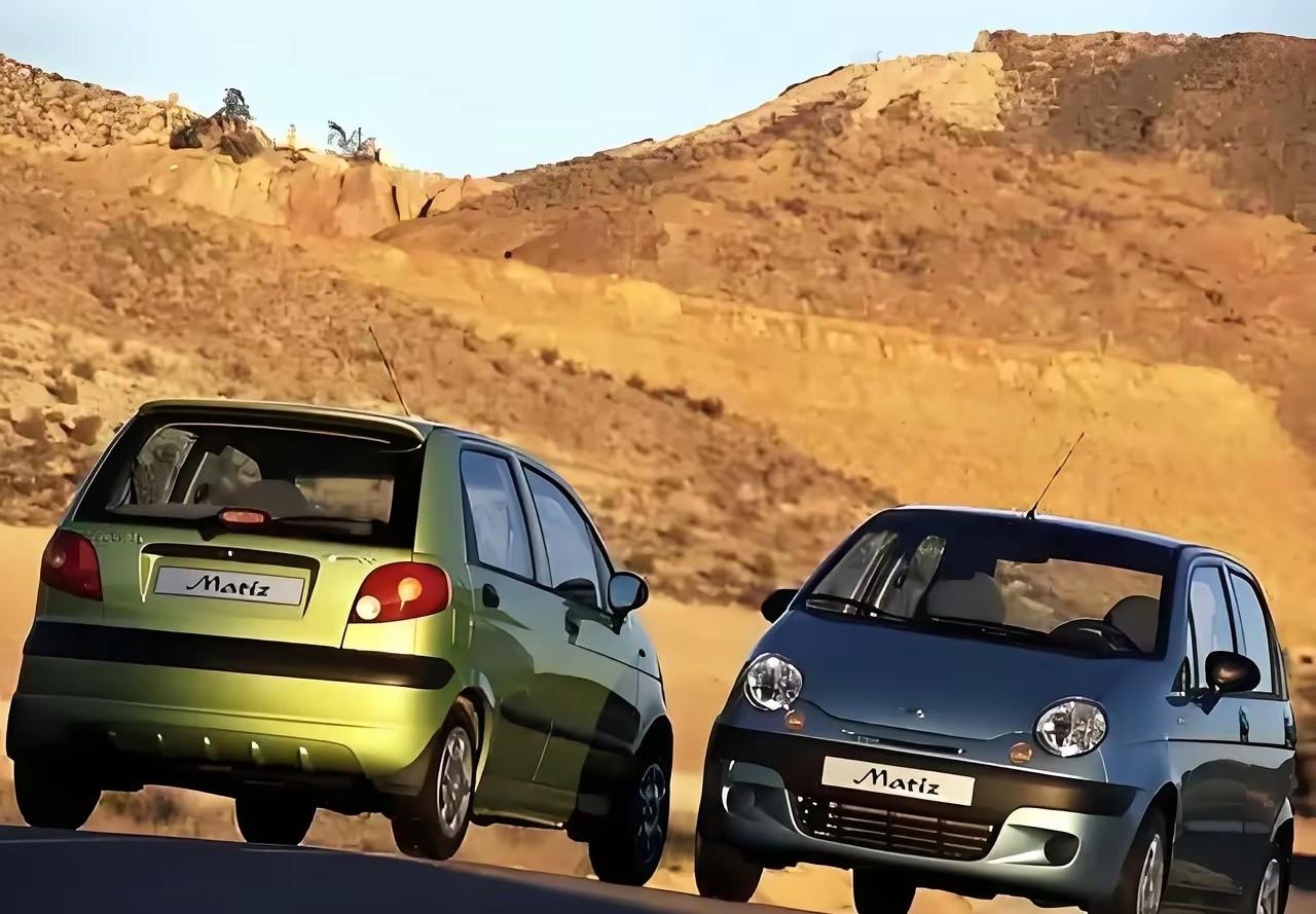 要说微型车里谁最憋屈，我觉着得是马蒂兹。

就是奇瑞QQ照着画的那位原型车。当年