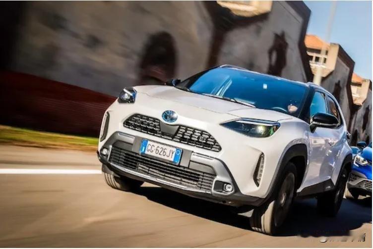 十月，意大利车市同比下降0.6%。电动化（BEV+PHEV）车型迎来暴增，同比激