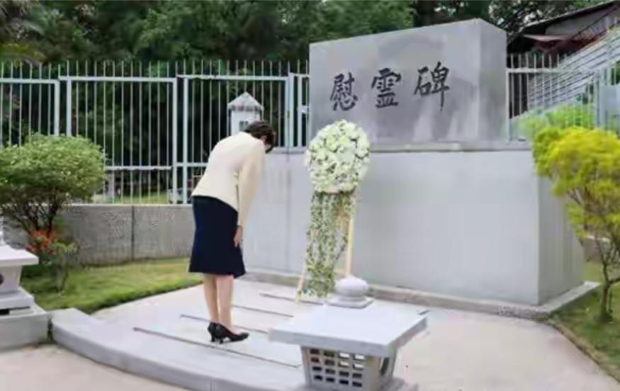 日本对于二战时期，侵略他国的行为毫无悔意。甚至对于亚洲国家有一些不屑。因为日本觉