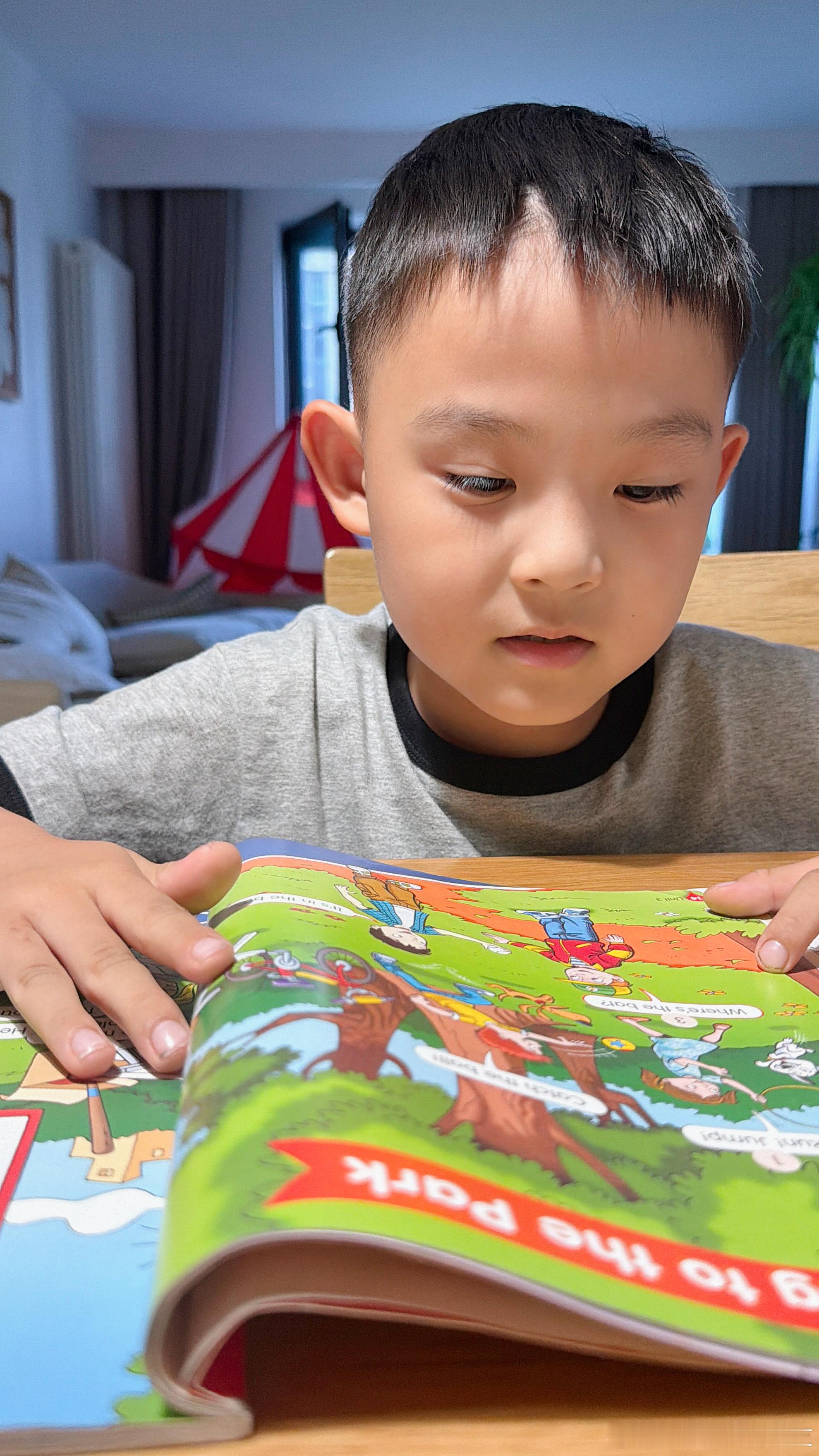 打卡的时候发现孩子挺帅的，又原谅全世界了，3比1差1又怎样[二哈] ​​​