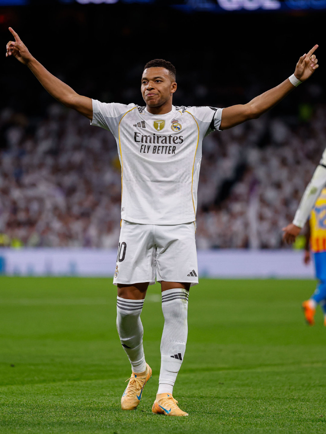 姆巴佩本赛季俱乐部各项赛事：• 14场比赛，18球，2助• 9次全场MVP• 2