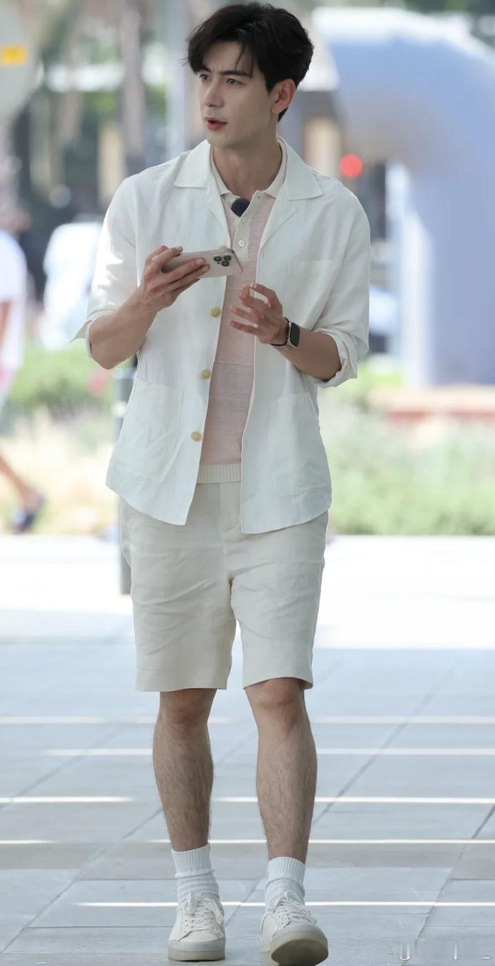 陈星旭 陈星旭陆行之 陈星旭金枝  ______结实有力，______轮廓清晰张