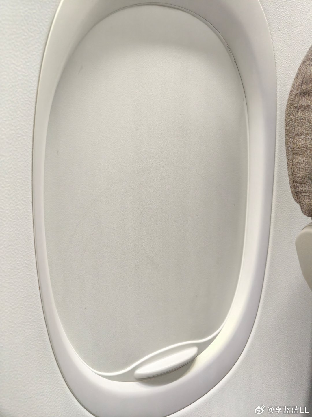 你知道芒市机场飞机起飞为什么要关闭遮光板吗？ 