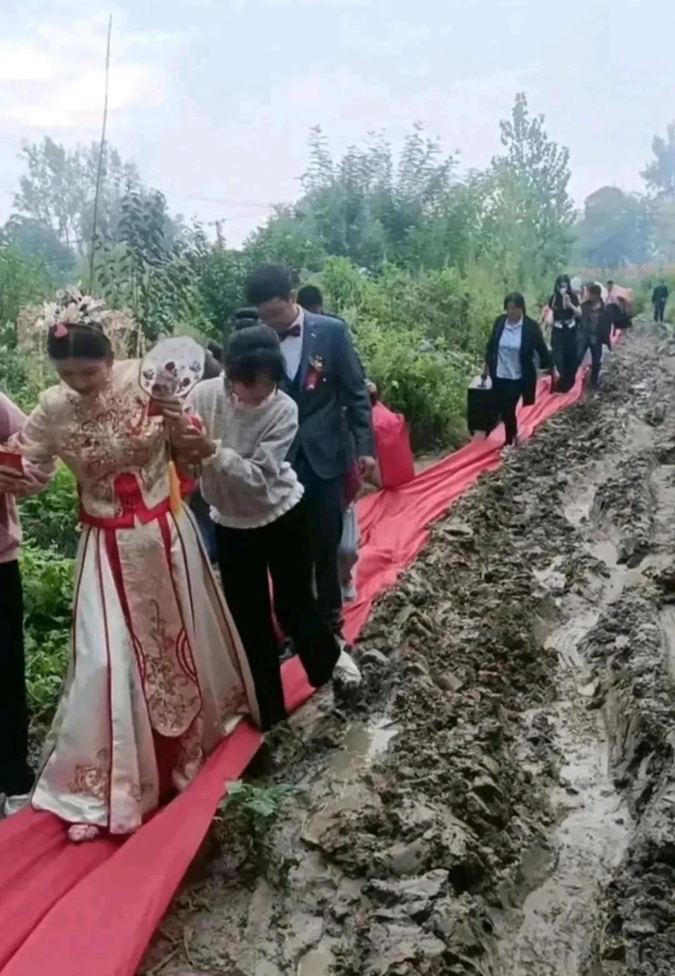 女方家长看到这一幕，估计会哭晕在厕所吧! 