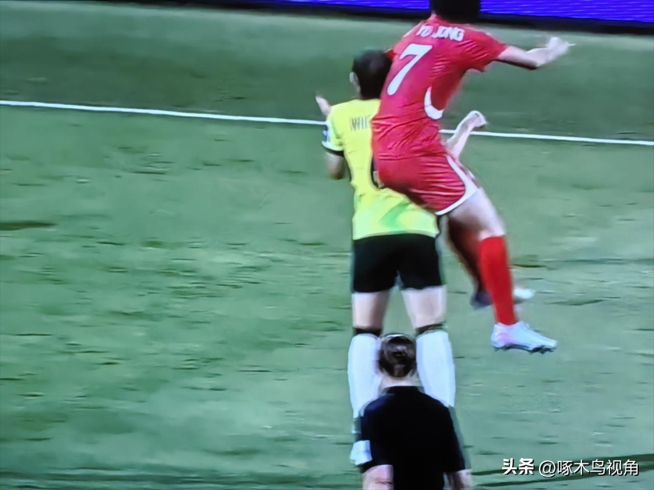 朝鲜女足实力远高于澳大利亚。女足亚洲杯1/4决赛第一场，就上演场面占优却输掉比赛