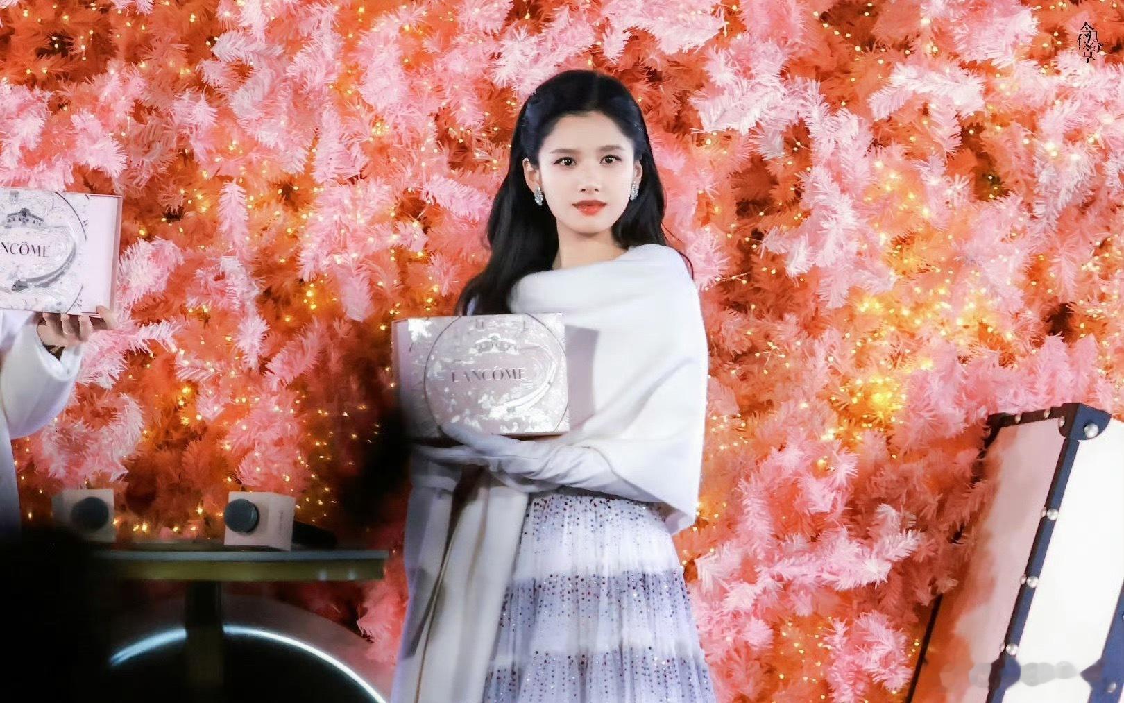 张婧仪缇兰 [相爱]向全世界安利张婧仪 “谁叫我这么这么爱你～”​​​