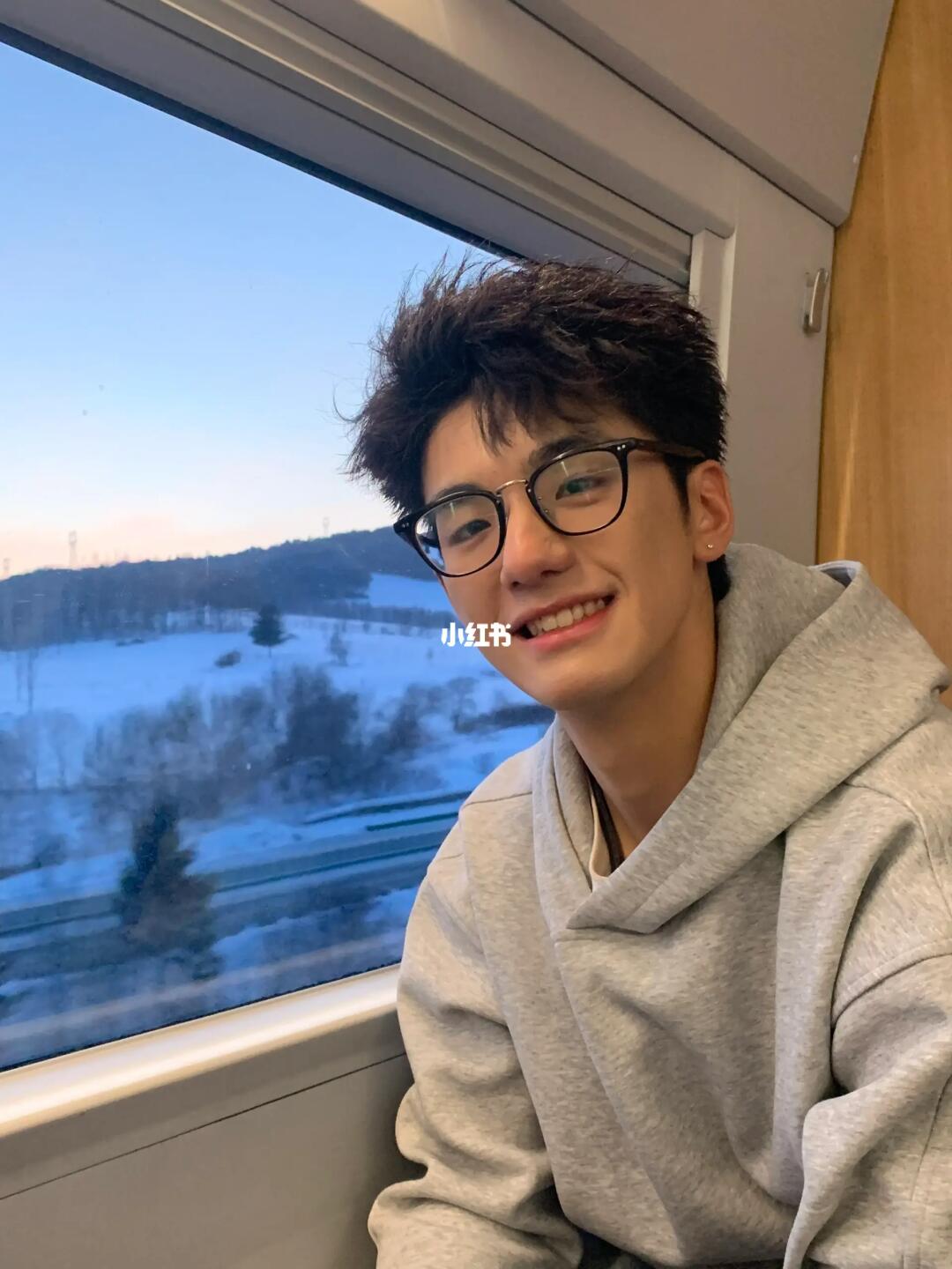 朋友说像个人