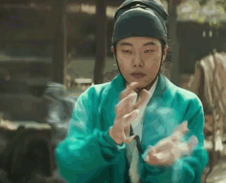 一直觉得丑，到底是什么人觉得他帅啊[融化]没看过那部剧，单纯觉得丑[融化]