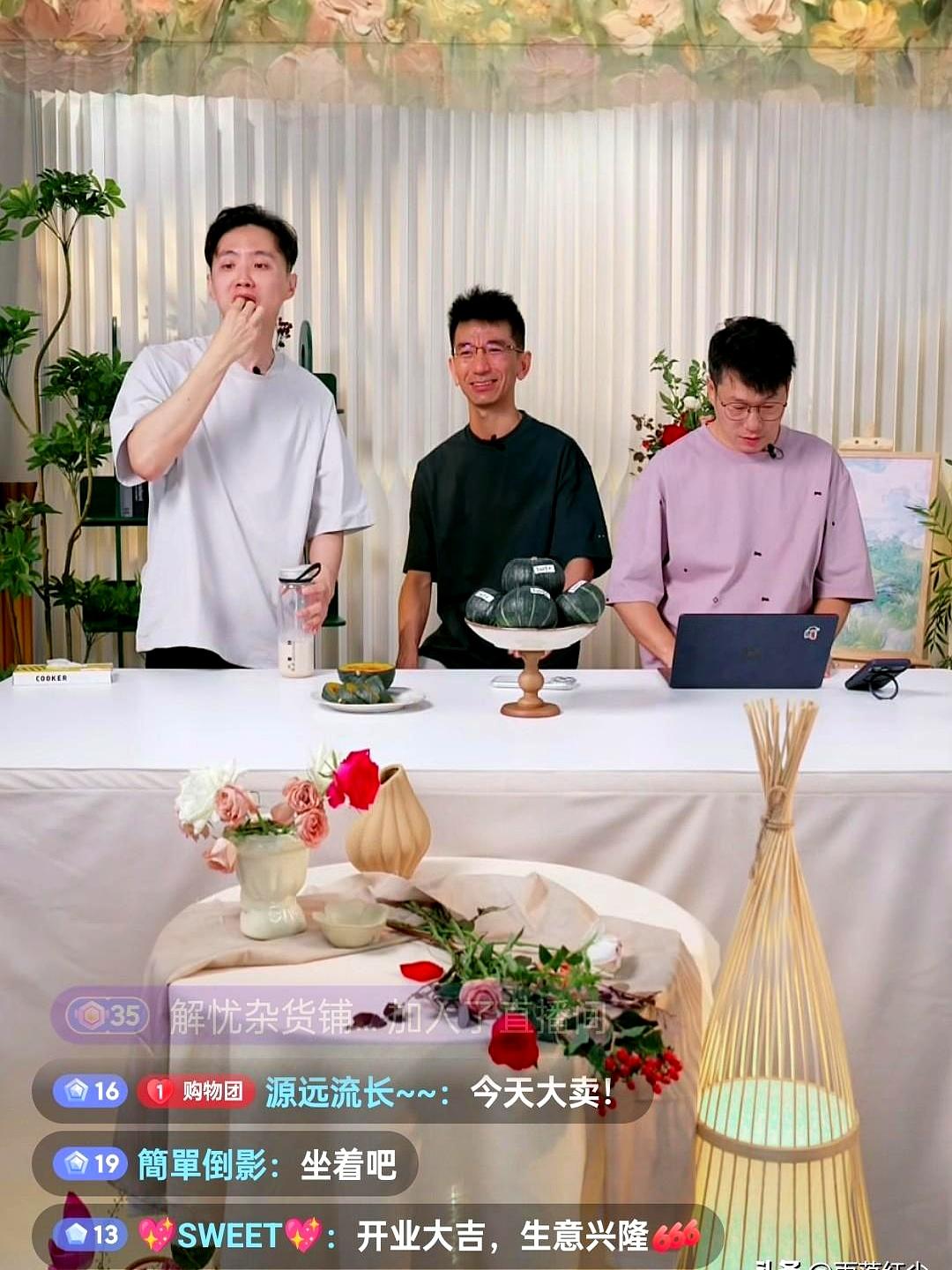 谁敢信啊？
本以为新摊子开张能凑个两万人捧场就顶天了，结果一开播直接挤进来十万加