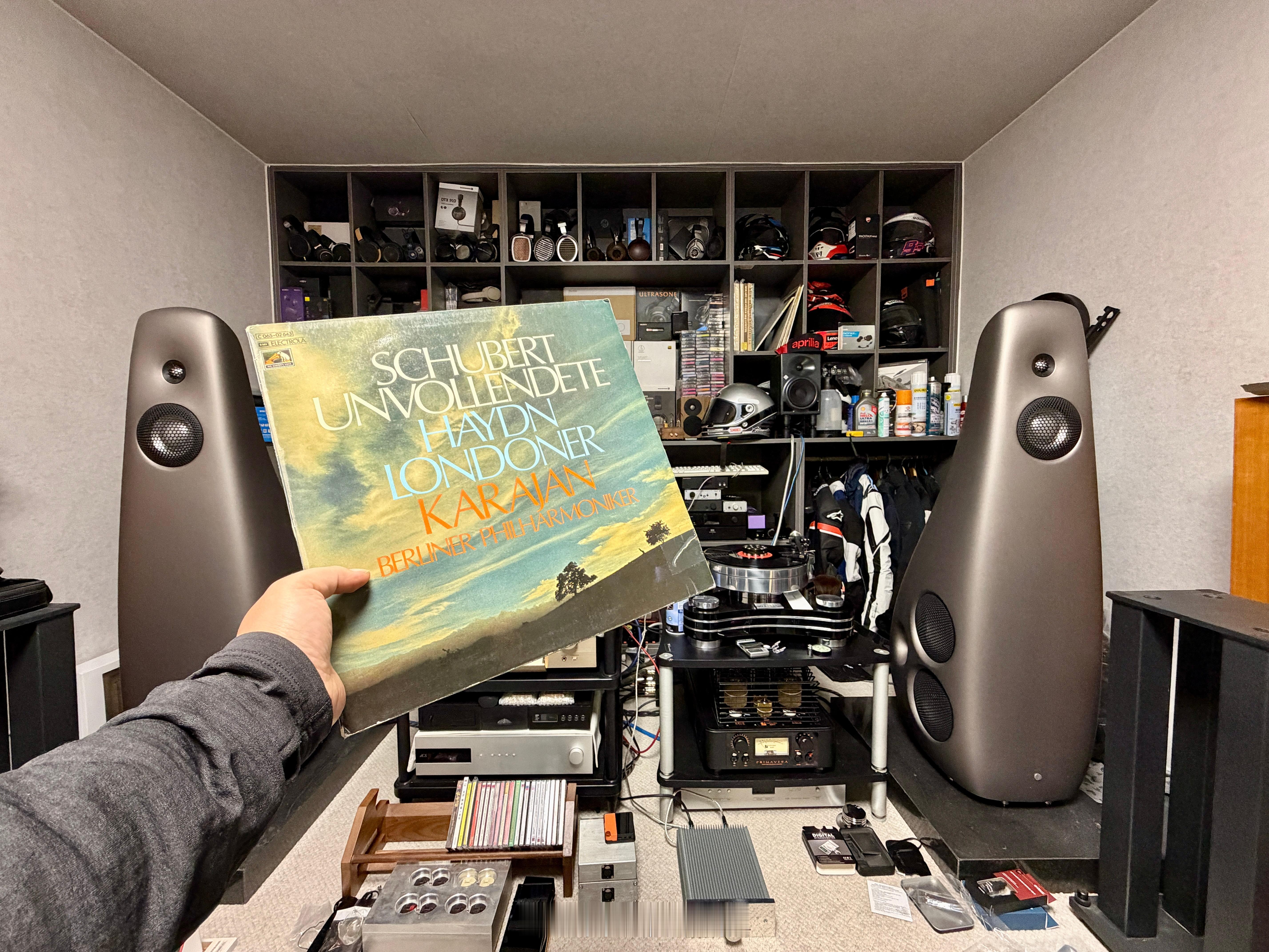 各位老烧，周末你HiFi了没？我正努力抓住周末的小Yi吧，Fi她～耳机发烧友音响