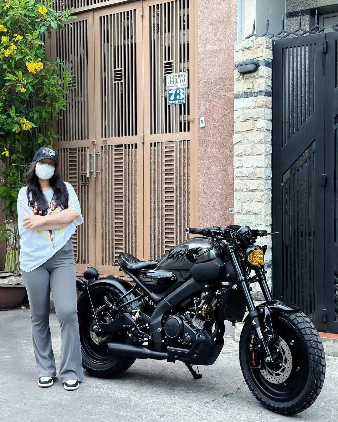 雅马哈XSR 155 bobber.