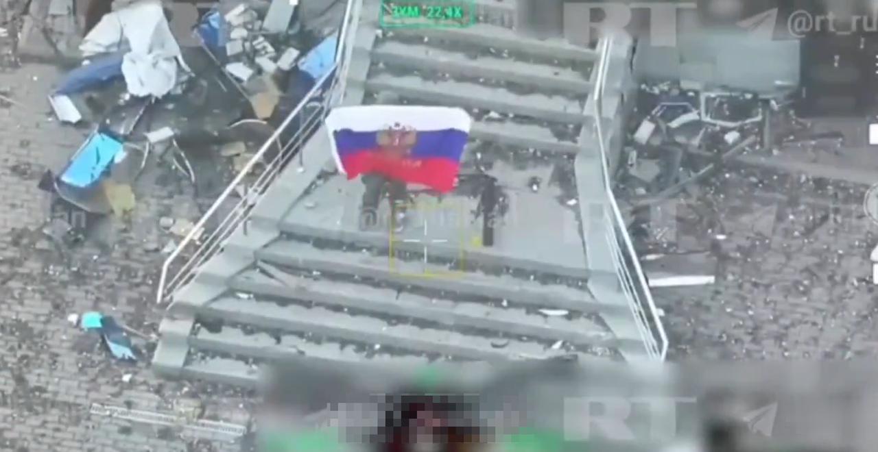 康斯坦丁诺夫卡的防御已对乌克兰武装部队彻底崩溃。
数百名乌克兰士兵被困，敌人任何