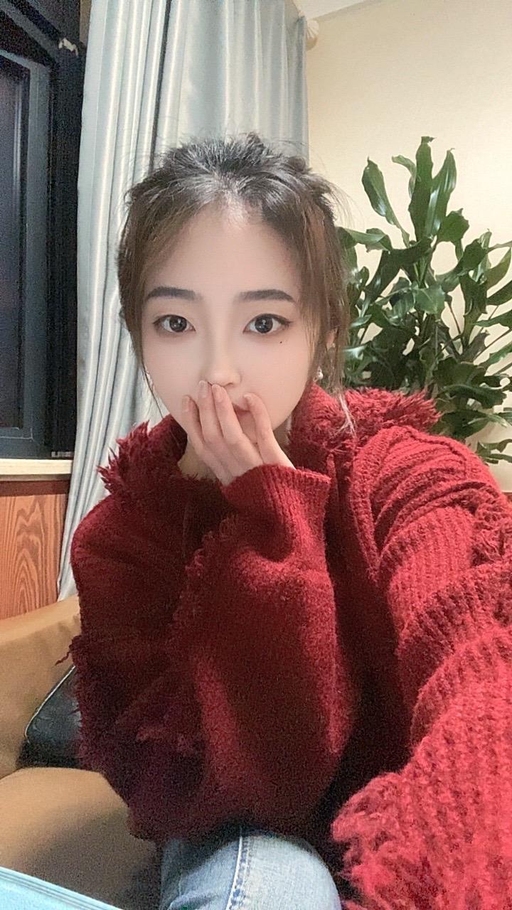 以后多买衣服少吃饭，就瘦下来了
