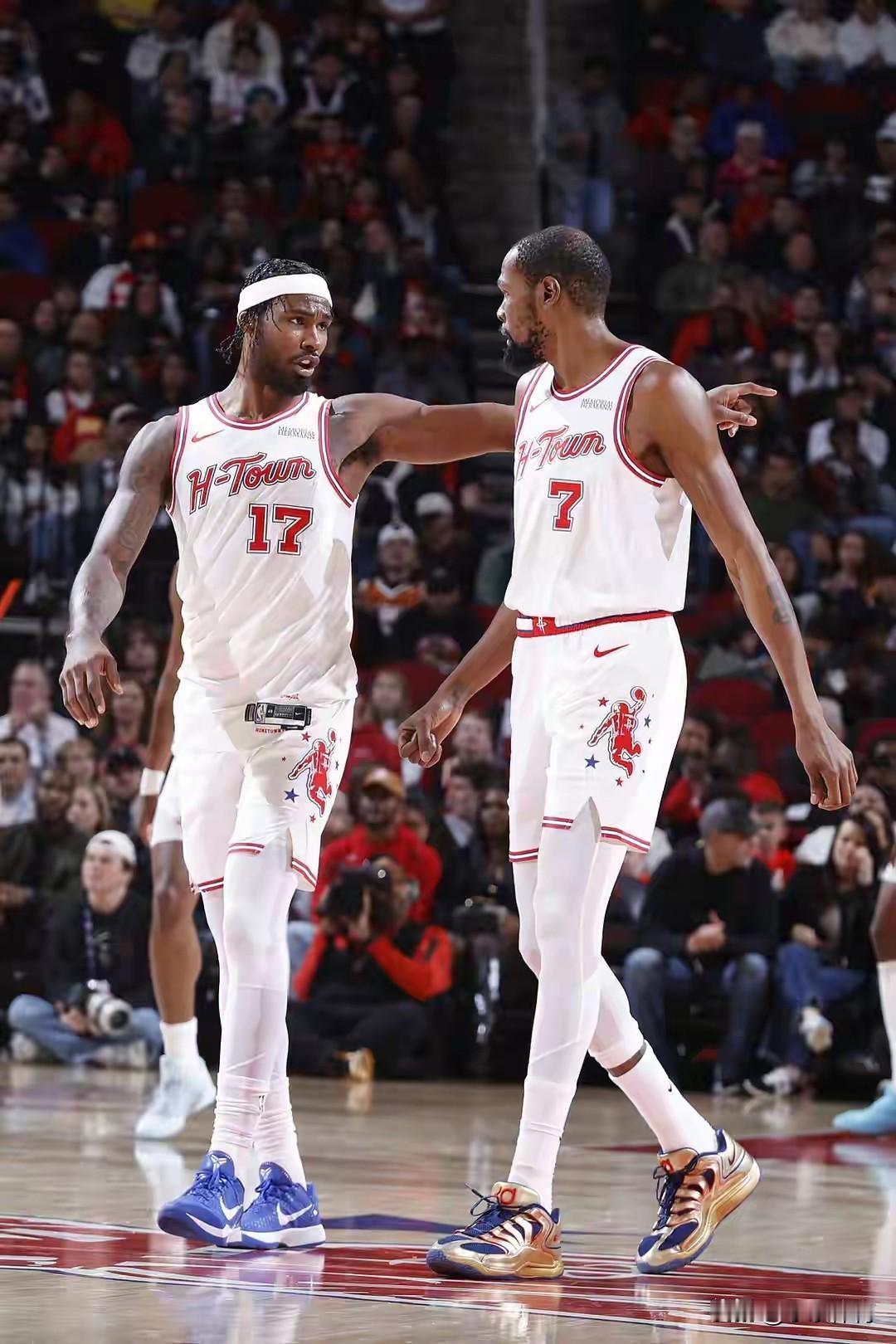 火箭打独行侠马前失蹄，打太阳得稳了吧
火箭队上一场客场挑战独行侠失利，让球迷们大