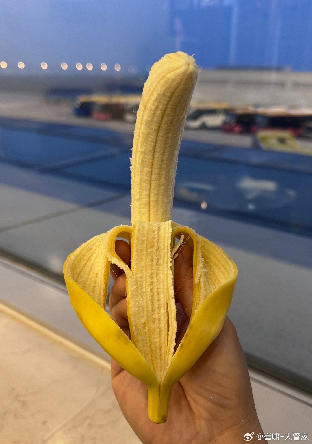 从罗胖和西贝这件事，我想到另一个角度：堂吉诃德单挑大风车，除非大风车自己想不开，