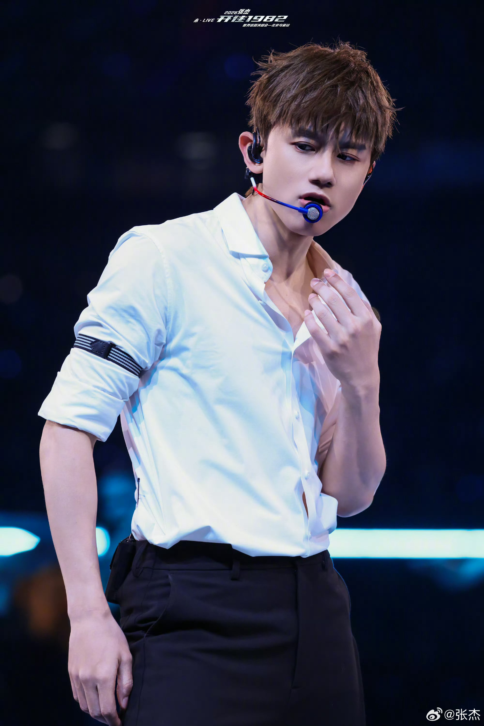 张杰鸟巢演唱会行程即将过半张杰鸟巢16场征程已近半，每一晚都是独一无二的视听盛宴