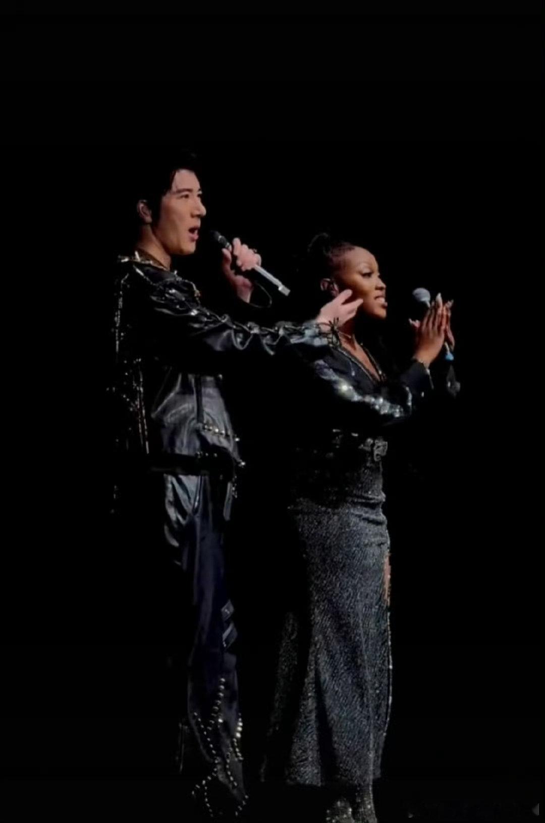 和王力宏合唱的南非歌手上声生不息了声生不息流季 你品味超棒！王力宏演唱会上和MO