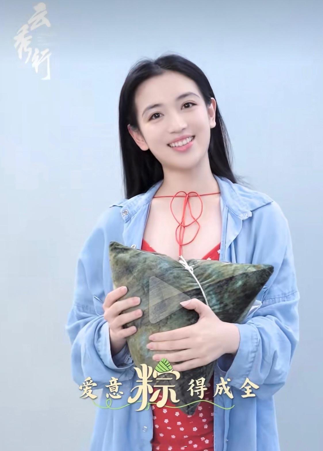 好稚嫩的小娃 真可爱～ 