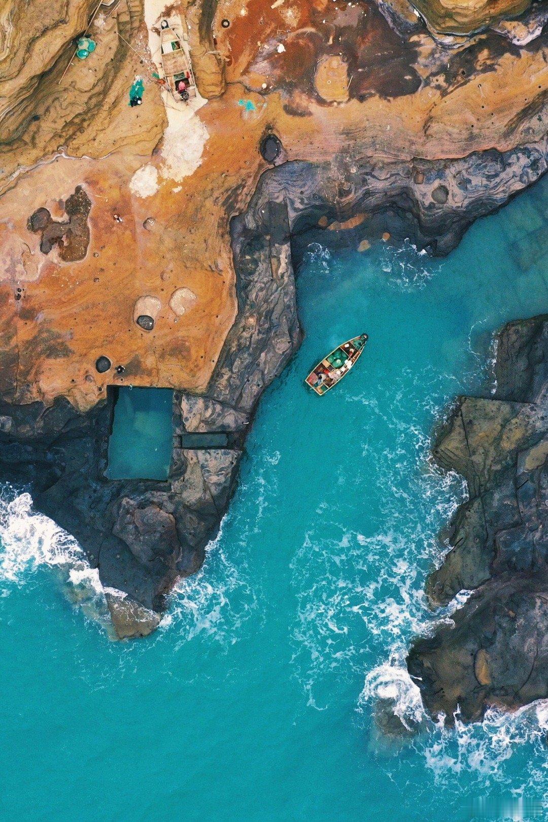 广西不止有山水还有海韵 谁说海边度假要去三亚？北海银滩的落日熔金，涠洲岛的火山秘