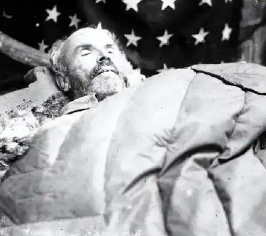 一直以来，对于白求恩，我们宣传的都是他如何高尚、如何伟大，但却很少有人知道，他为