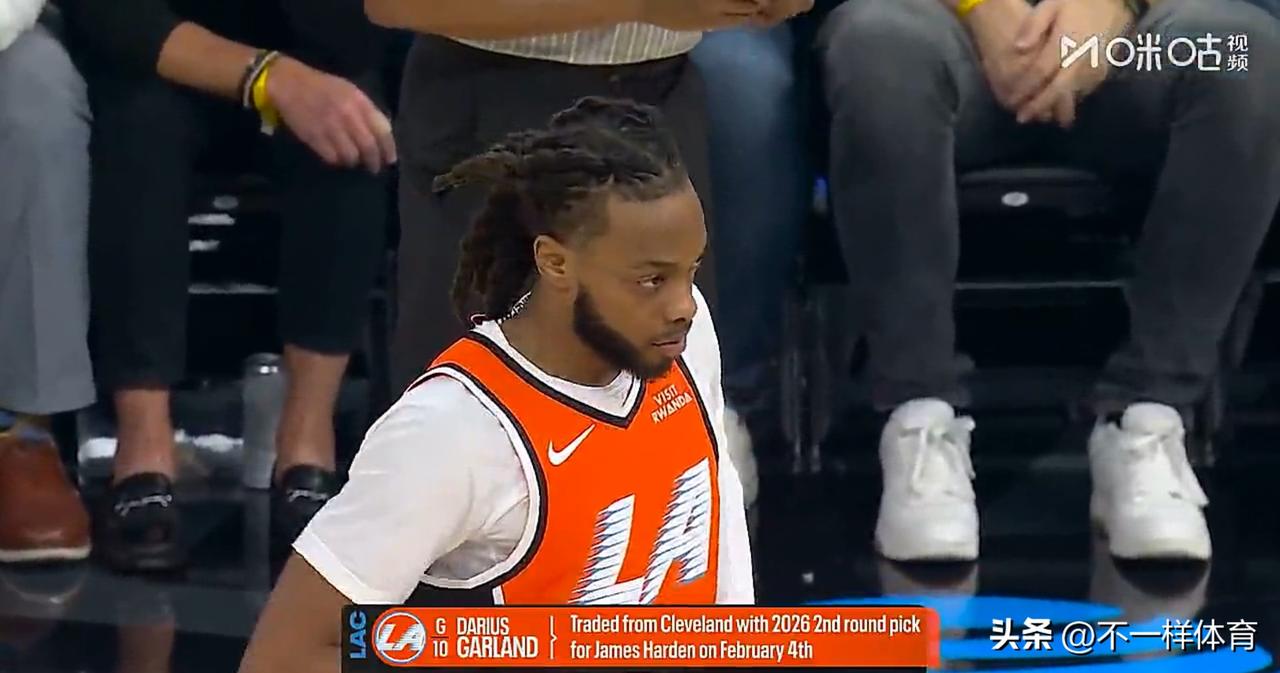 加兰快船队首秀五分钟3失误，正负值-11，这样的首秀可以说糟糕

今天加兰迎来了