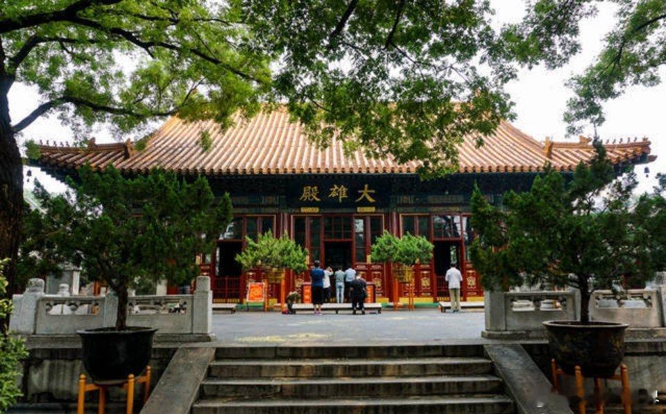 人生在世，常会遇到复杂的人事；所谓“修行”，就是要借复杂的“人和事”来练心。 人