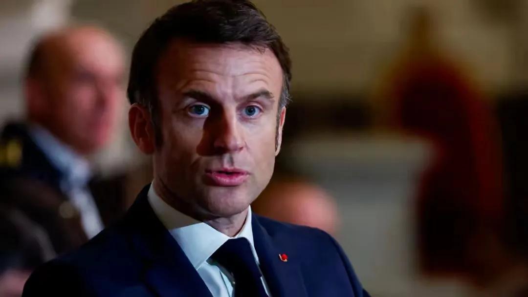 马克龙表示，欧盟面临创记录的内外部敌人，他们威胁欧盟的存在，甚至让欧洲走向毁灭。