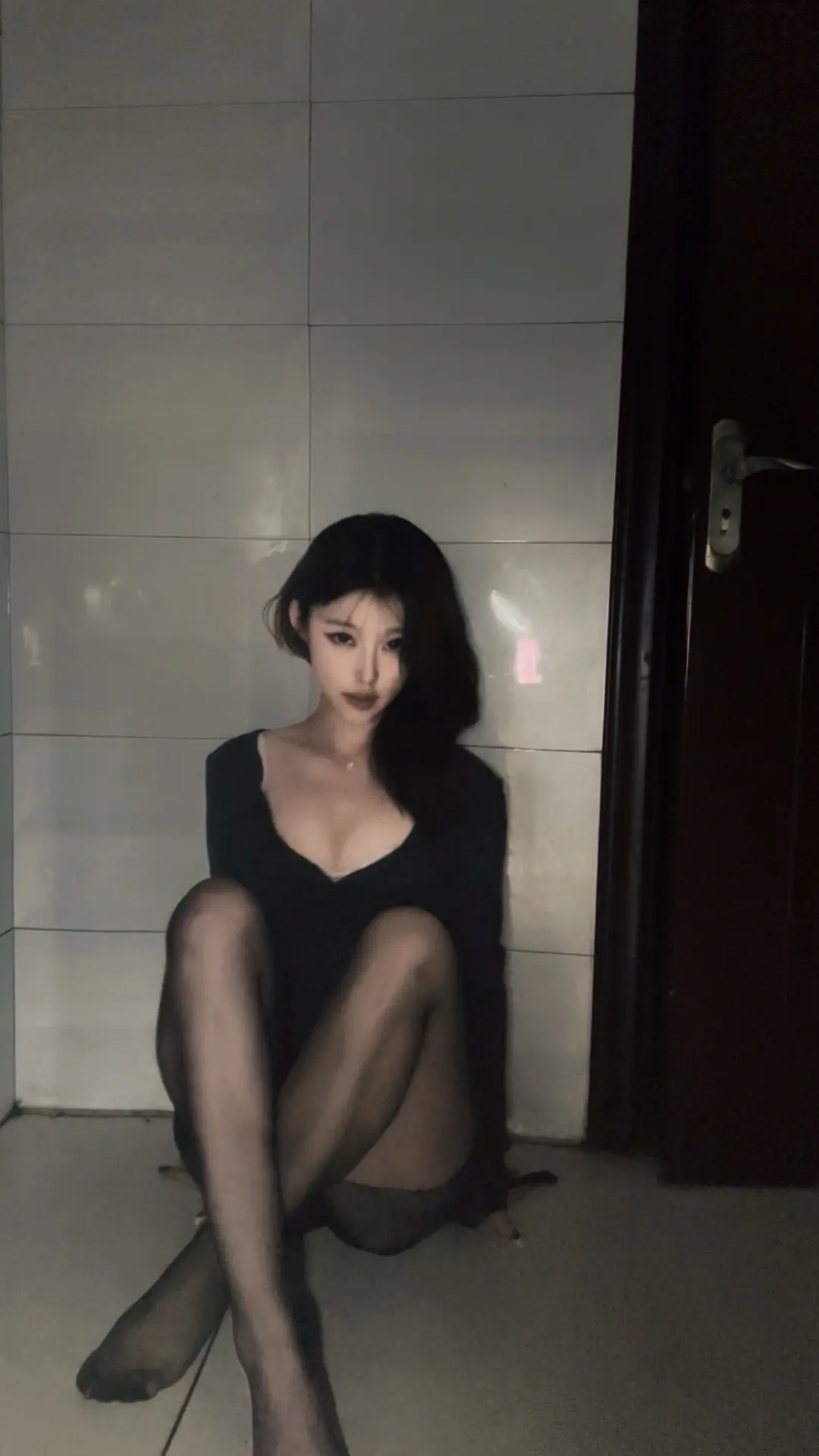 我是个有思想有主见的女人  如果你觉得我桀骜不驯 强势  那是你驾驭不了我