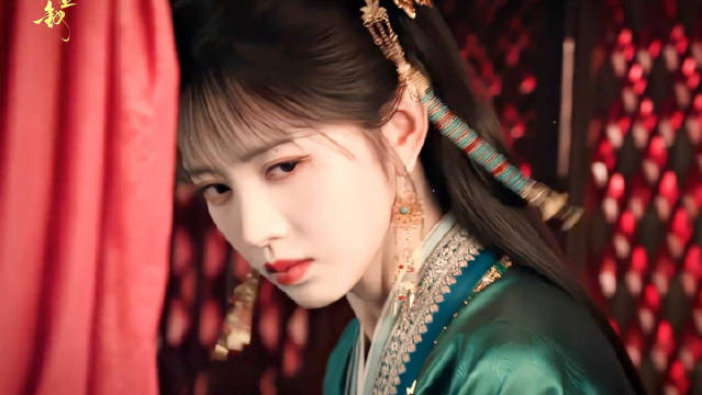 #田曦薇这就是演员的可塑性吗# 

田曦薇你的权威我真后知后觉，此女的可塑性我给到一个夯[流鼻血]
