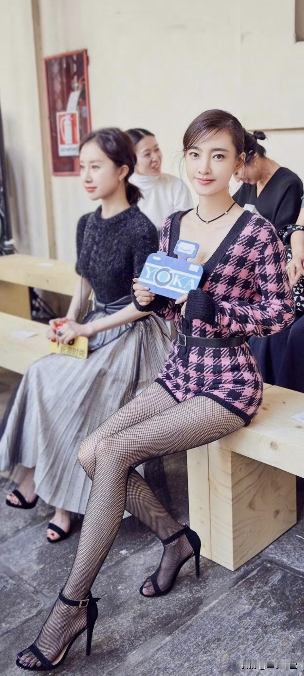 x 古早时装周看秀造型，王丽坤早期的照片真的是绝绝子，太养眼了