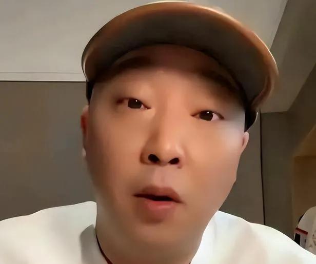 国家亮剑！人民日报点名封杀！坑苦老百姓的网红“柴怼怼”终于翻船了！
这个自封“打