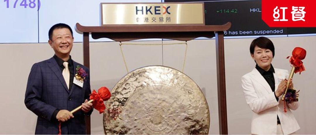 海底捞最牛女服务员，16岁开始打工，从服务员做起，跟随老板24年时间，如今不仅出