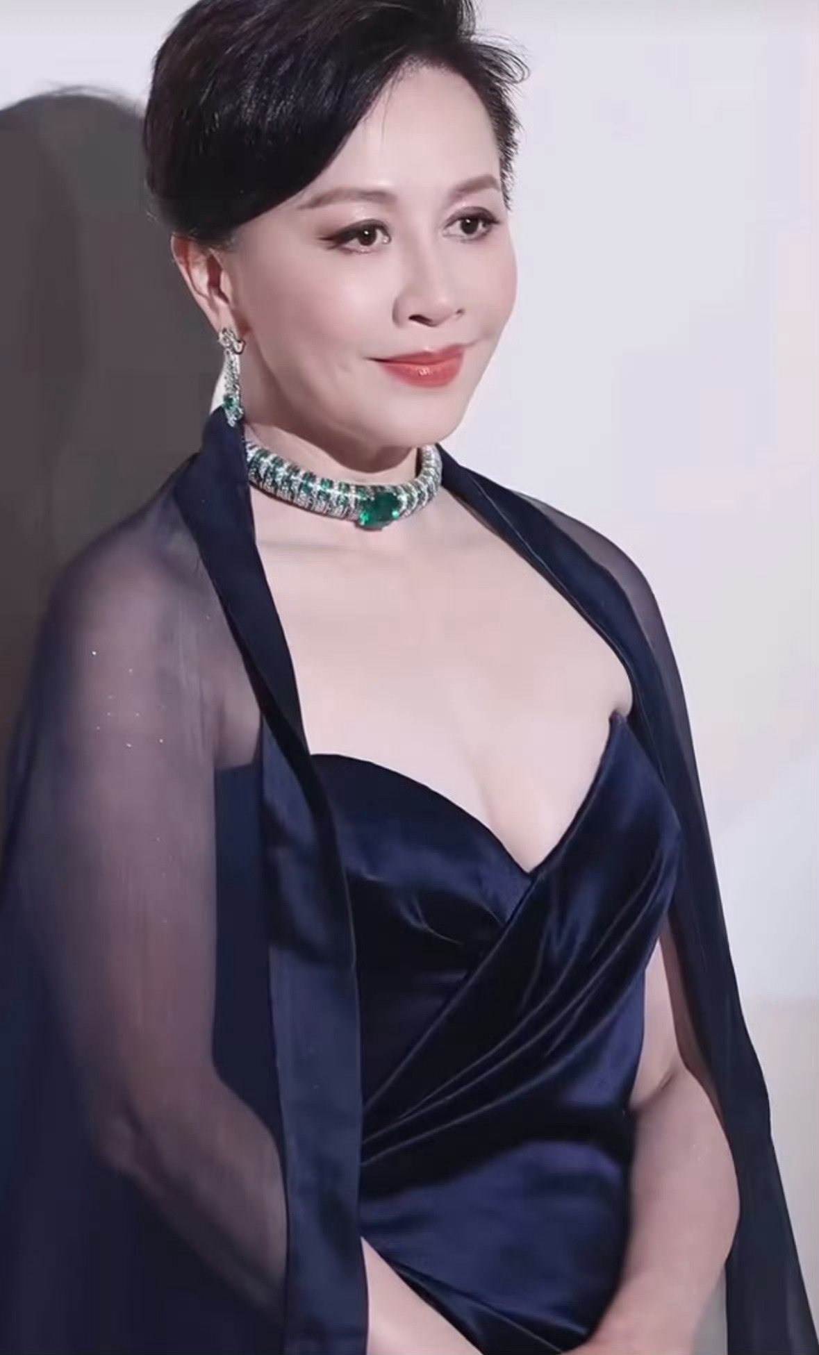 宝格丽明星生图状态明星宝格丽生图宝格丽高珠晚宴生图杀疯了💎 刘亦菲脸比珠宝还闪