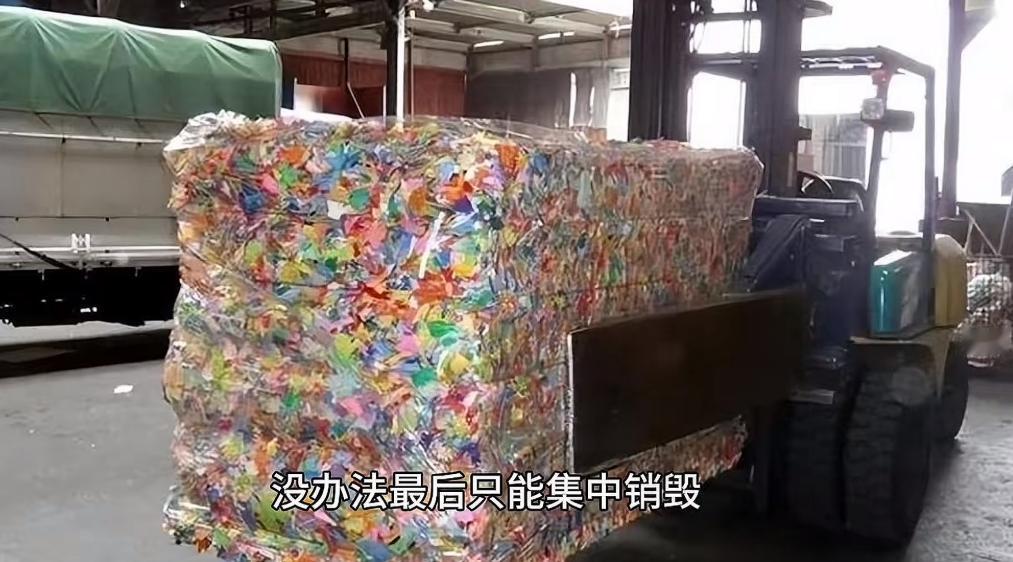 这次日本地震之后，
当地居民最愁的不是筹款
也不是如何救灾，而是要怎么阻止老百姓