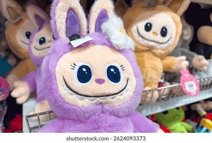 LABUBU全年销量超1亿只泡泡玛特揭秘LABUBU销量 破亿封神！这只小精灵凭