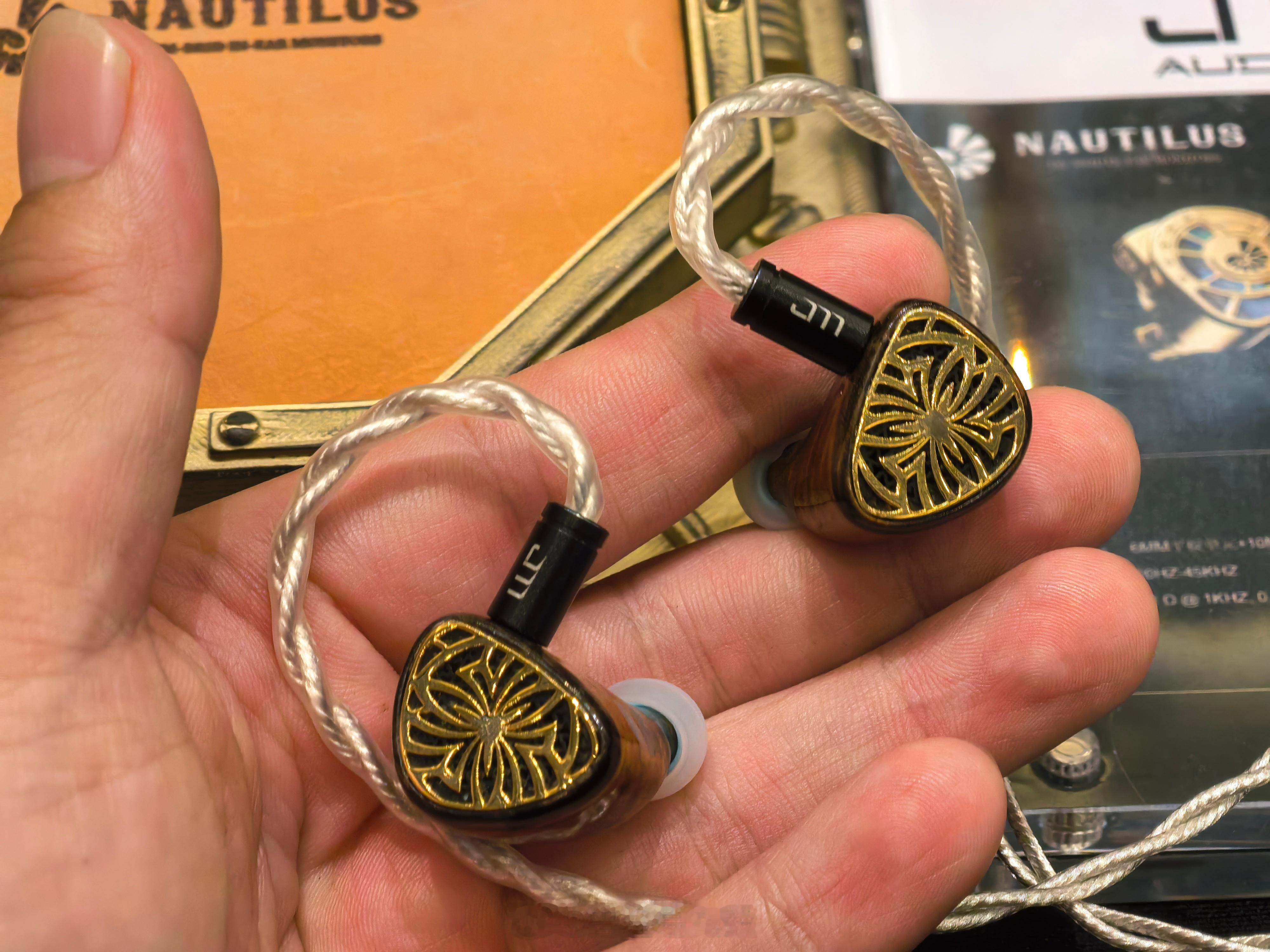 Jomo Audio Serenity宁静，双动圈，双平板，四静电还有一系列特别