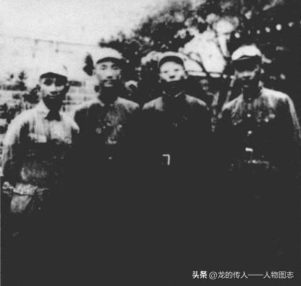 粟裕、吴仲超、朱克靖、陈毅在黄桥丁家花园