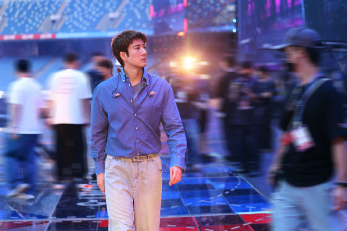 王力宏二哥变一哥王力宏给了内娱7年时间拿下两大顶级体育场首唱权，这样的硬核实绩实