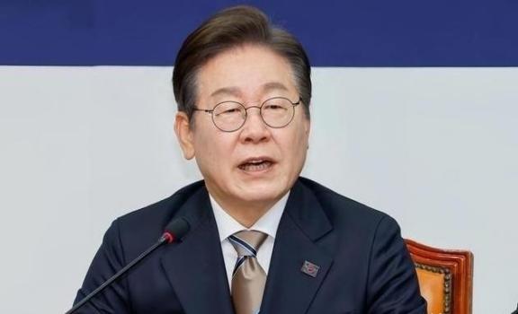 韩国总统李在明的一句话火了！有外国记者问韩国总统李在明，中国若武统台湾你帮不帮？