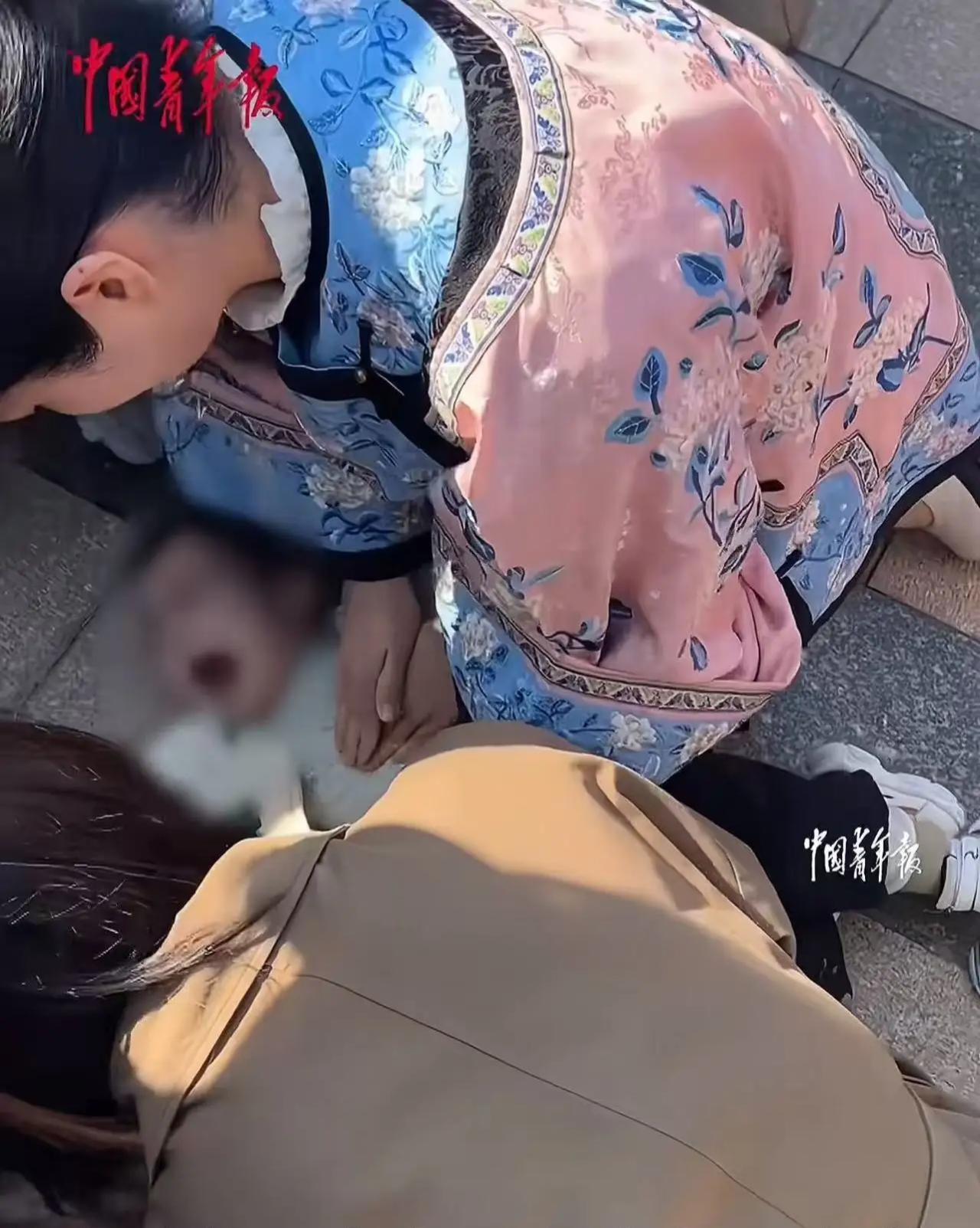 这下好了，不仅徐州icon，全国都知道女护士高云仙了！

“救命啊，救命啊，有没