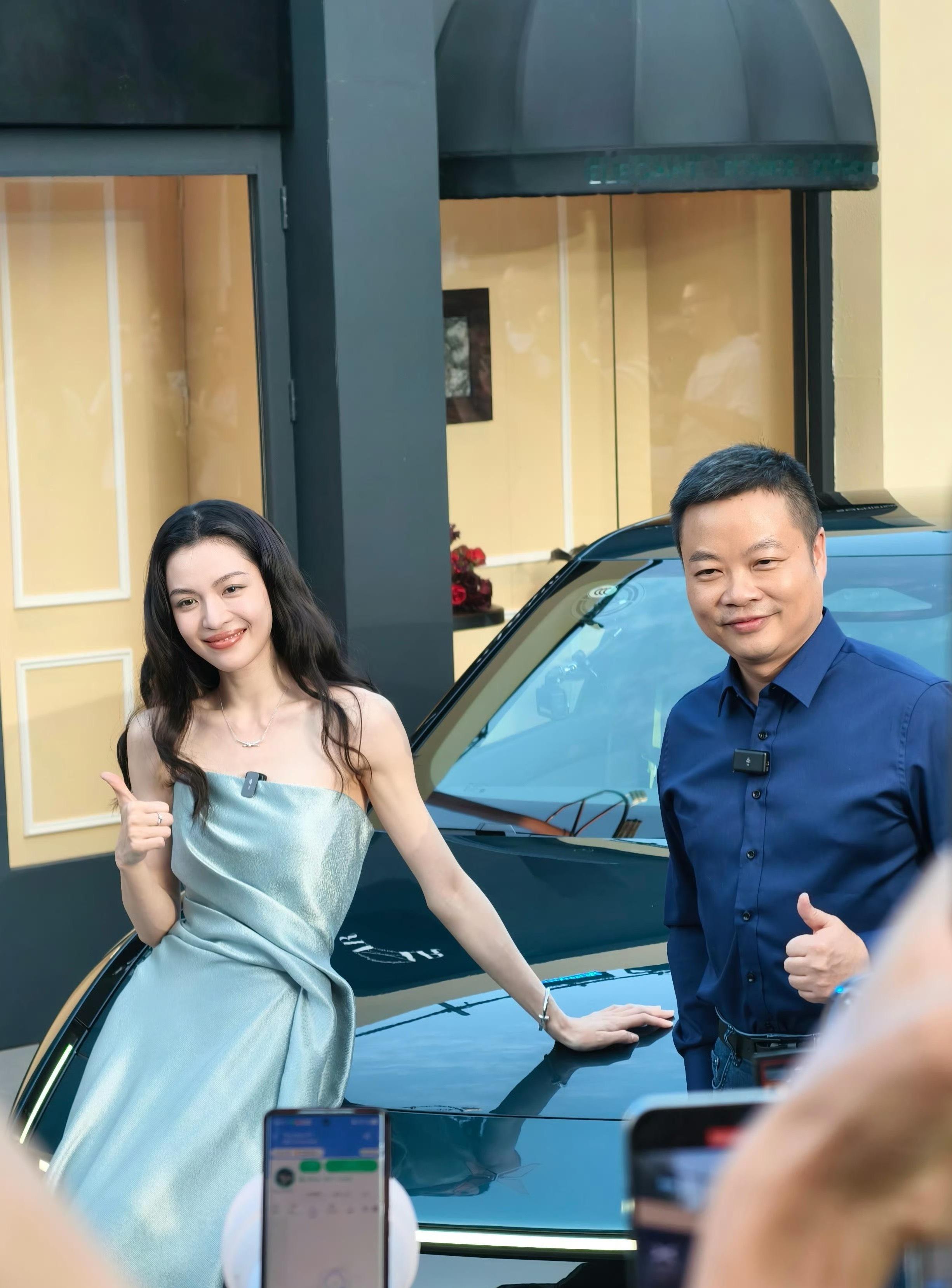 小鹏P7现场请来了钟楚曦、陈妍希、宁泽涛、朱正廷…等一众明星，阵容贼豪华！ ​​