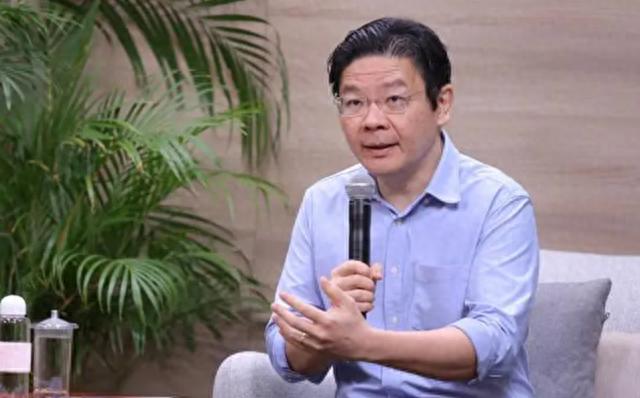 果不其然。新加坡总理黄循财突然宣布了最新立场：日本是东南亚最受信赖的大国，并希望