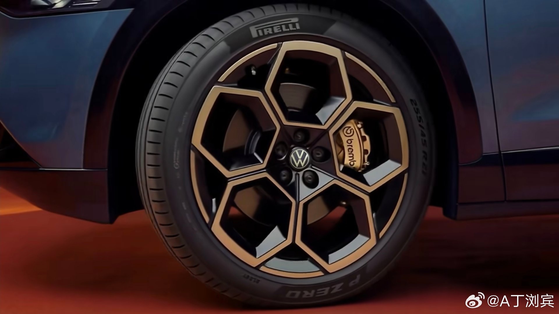 锋芒上新全新以赴与众08大众智能纯电全新力作  推开红门，邂逅新年高光时刻！金辉