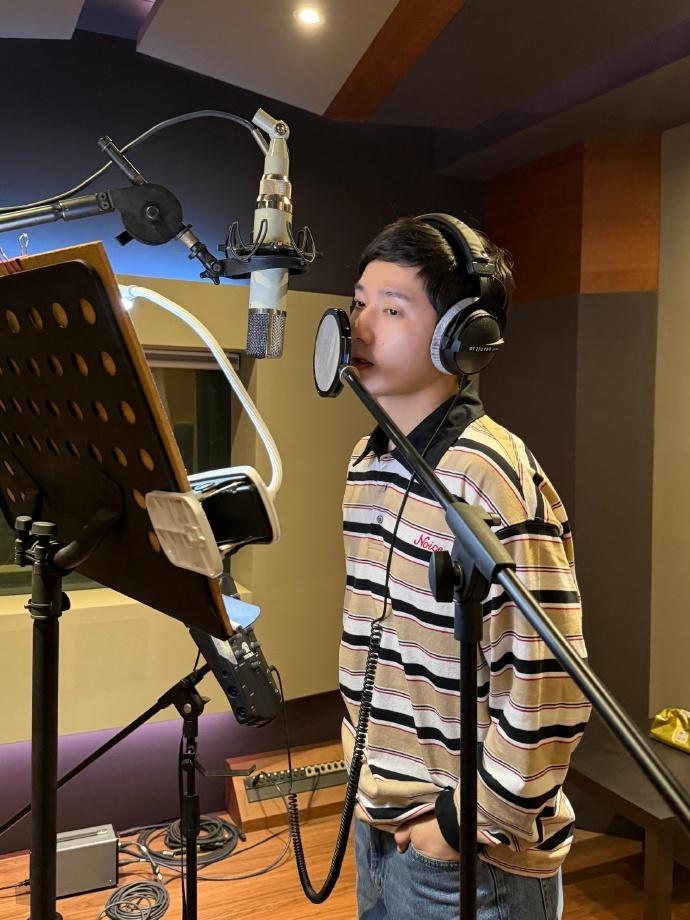 蒋敦豪录几天节目瘦2公斤  跟大家汇报了自己工作和生活的点点滴滴了，蒋敦豪几日节