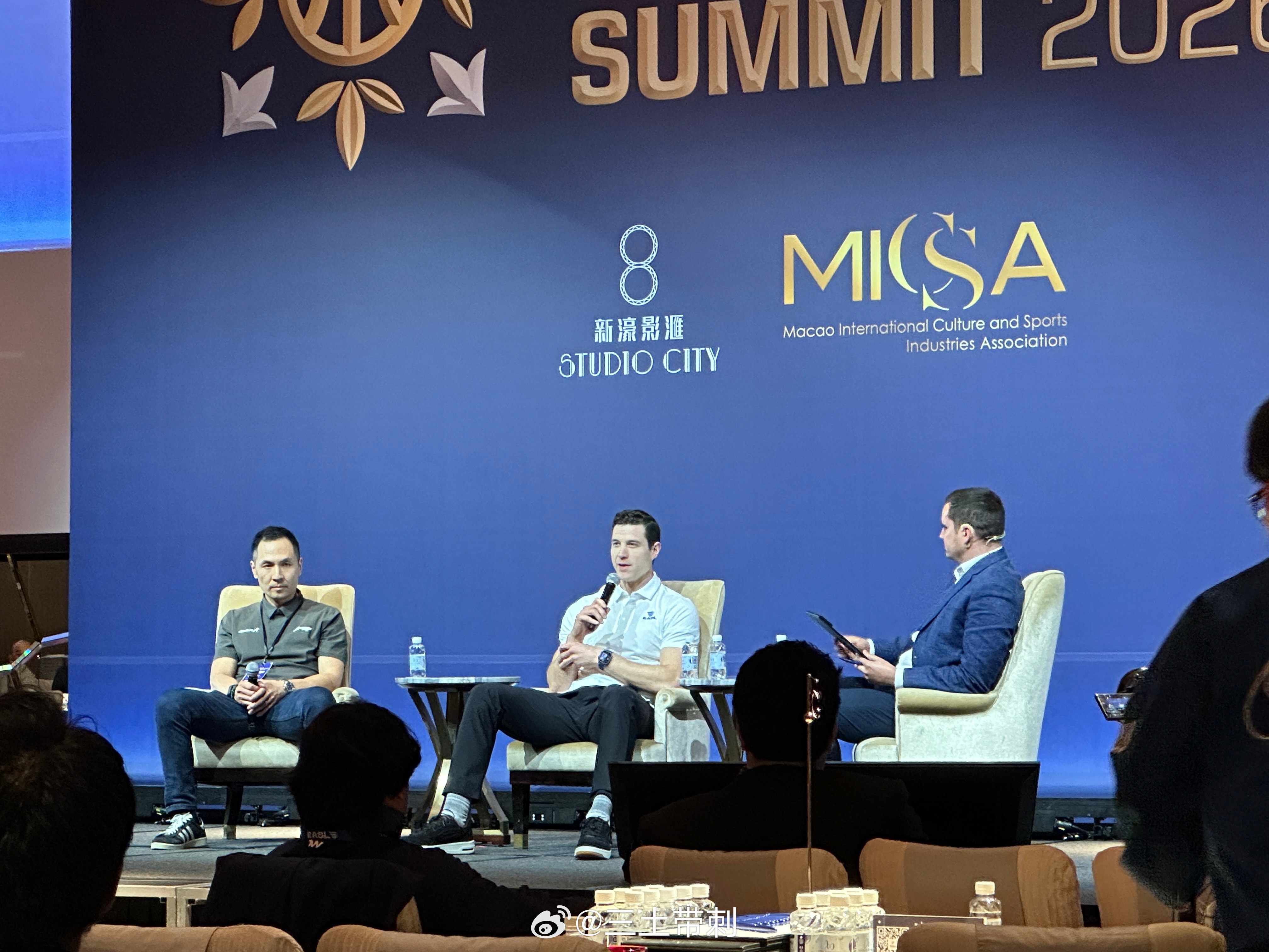 cba东亚超级联赛 峰会进行中，这都是CBA熟悉的了，寂寞大神，还有我们熟悉的兰