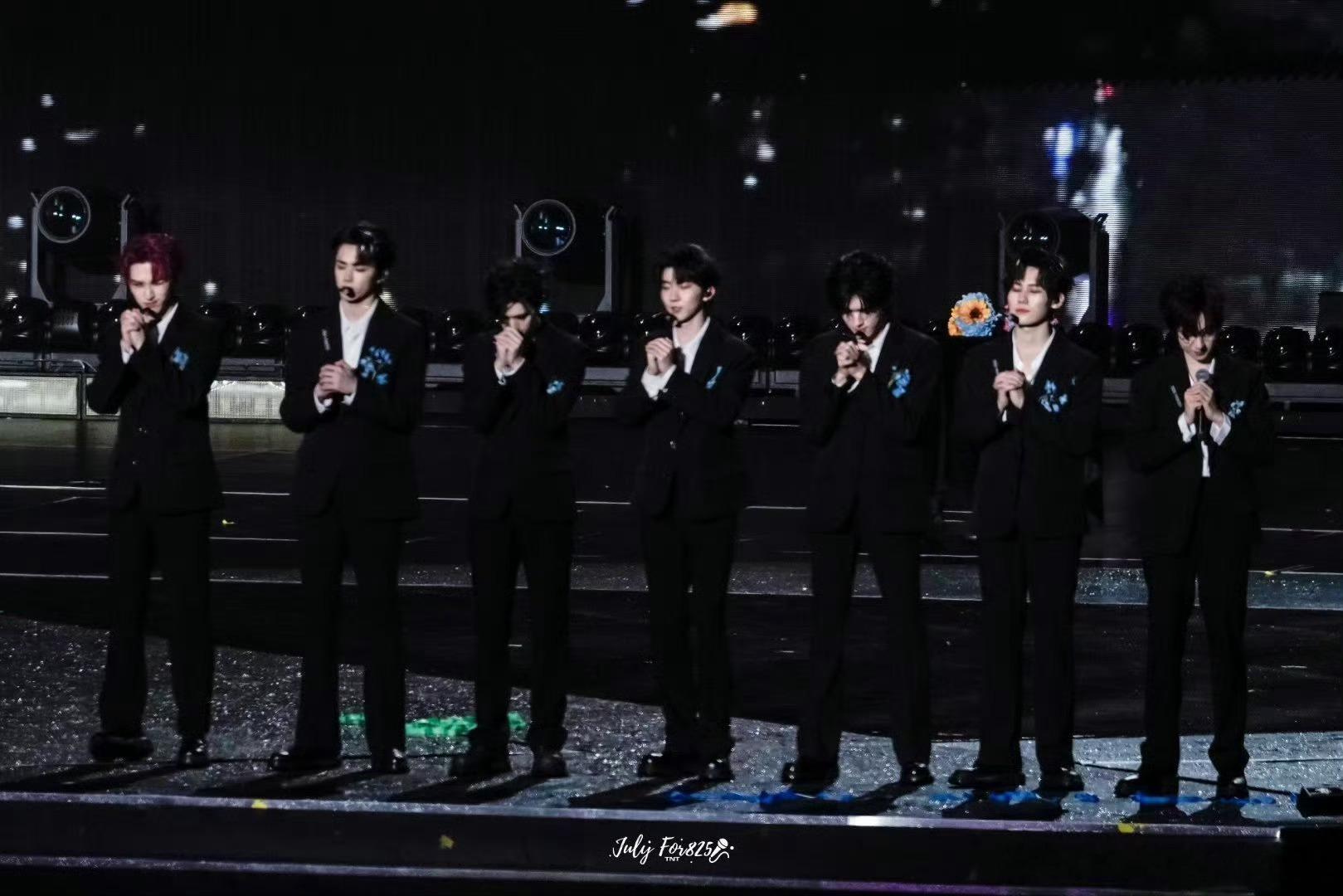 时代少年团刺 🍿🍿🍿🍿🍿🍿🍿🖤💛锋芒刺破沉寂黑夜✨全新单曲《刺