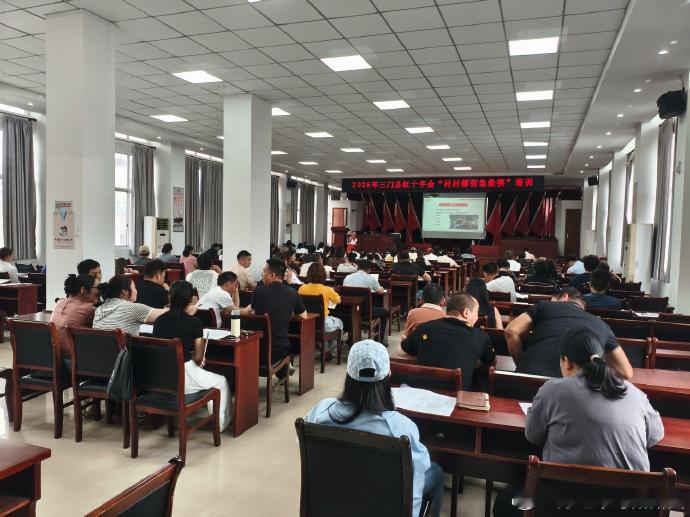 台州把急救课堂搬进田间地头守护邻里平安 近日，台州三门。为筑牢乡村安全防线，亭旁
