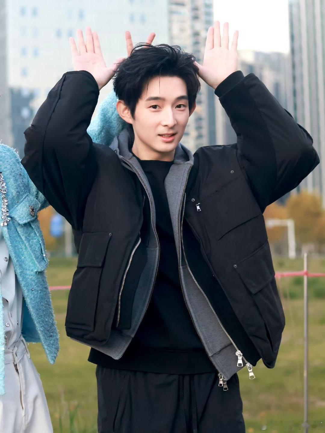 声鸣远扬选手唱青藏高原好听声鸣远扬一开口就被惊艳到！选手把《青藏高原》的藏腔韵味